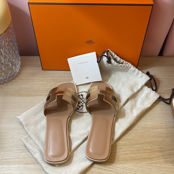 💯 Authentic Hermes “H" cut-out. *Metallic Leather *Dore-Rose golden color - Picture 11 of 14